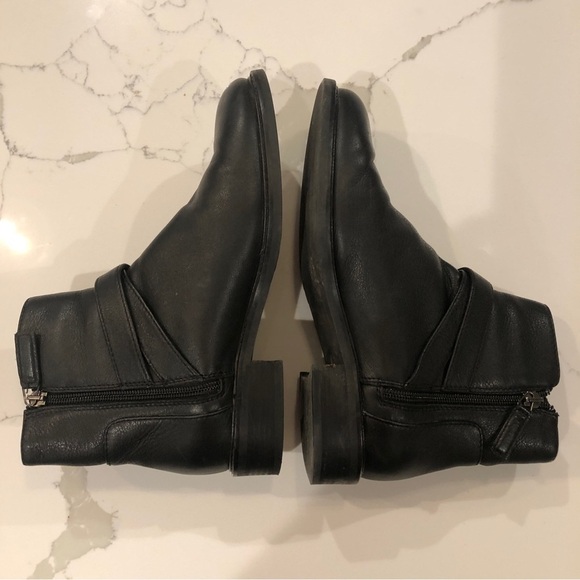 Aquatalia Bree Ankle Boot Water Resistant Buckle Black Made Italy Women's 7.5 - Picture 8 of 11